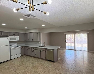 3564 Redwood Street - Photo Thumbnail 6