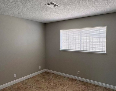 3564 Redwood Street - Photo Thumbnail 14