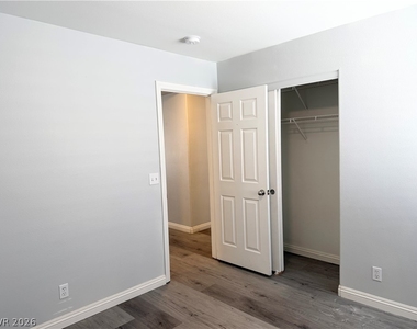 9352 Morehouse Place - Photo Thumbnail 8