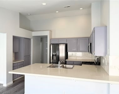 9352 Morehouse Place - Photo Thumbnail 19