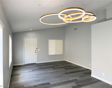 9352 Morehouse Place - Photo Thumbnail 4