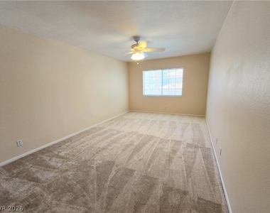 2817 Crystal Lantern Drive - Photo Thumbnail 15