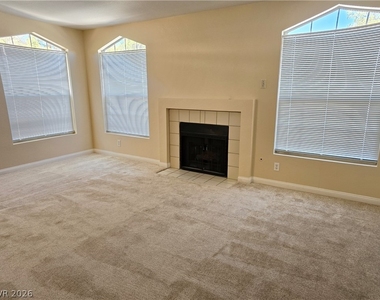 2817 Crystal Lantern Drive - Photo Thumbnail 5