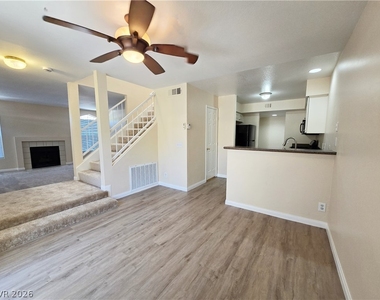 2817 Crystal Lantern Drive - Photo Thumbnail 10