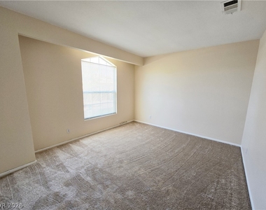 2817 Crystal Lantern Drive - Photo Thumbnail 12