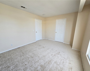 2817 Crystal Lantern Drive - Photo Thumbnail 21