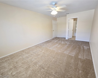 2817 Crystal Lantern Drive - Photo Thumbnail 19