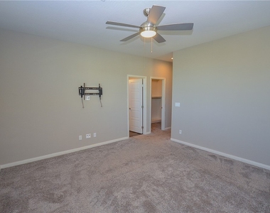 541 Tokopah Falls Street - Photo Thumbnail 19