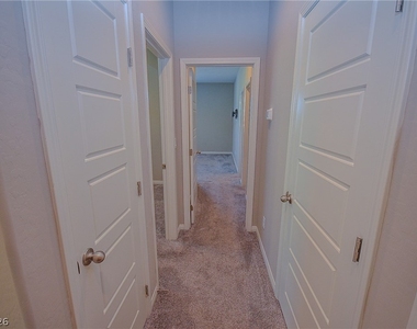 541 Tokopah Falls Street - Photo Thumbnail 17