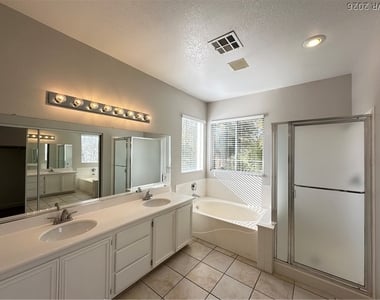 10191 Splendor Ridge Avenue - Photo Thumbnail 27