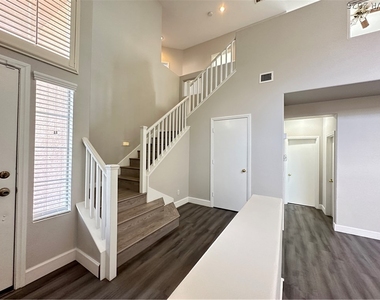 10191 Splendor Ridge Avenue - Photo Thumbnail 11