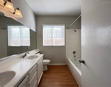 10191 Splendor Ridge Avenue - Photo Thumbnail 19