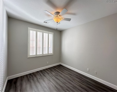10191 Splendor Ridge Avenue - Photo Thumbnail 9