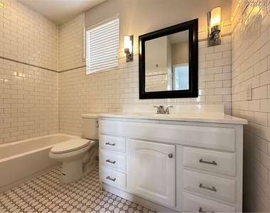 10191 Splendor Ridge Avenue - Photo Thumbnail 10
