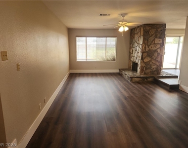 7221 Frank Borman Avenue - Photo Thumbnail 4