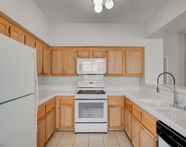 7705 Himalayas Avenue - Photo Thumbnail 14