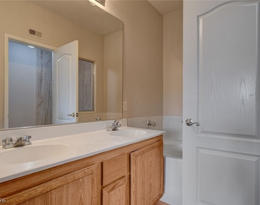 7705 Himalayas Avenue - Photo Thumbnail 29