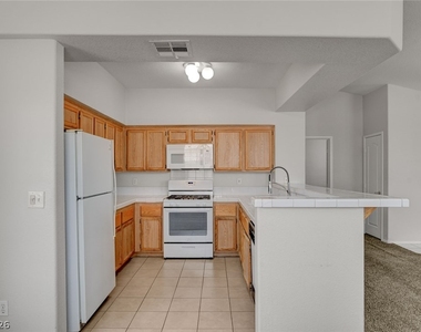 7705 Himalayas Avenue - Photo Thumbnail 16