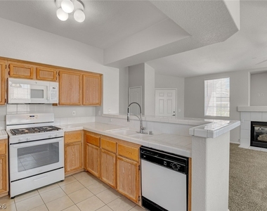 7705 Himalayas Avenue - Photo Thumbnail 17