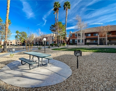 7705 Himalayas Avenue - Photo Thumbnail 49