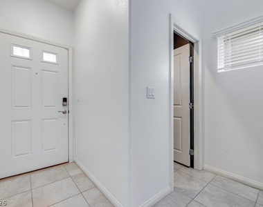 10963 Preston Trails Avenue - Photo Thumbnail 17