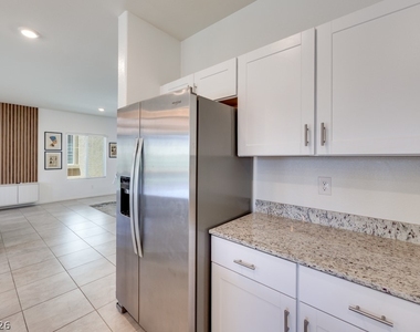 10963 Preston Trails Avenue - Photo Thumbnail 32
