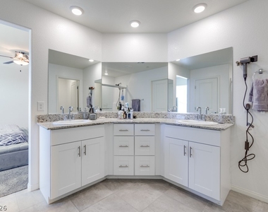 10963 Preston Trails Avenue - Photo Thumbnail 54