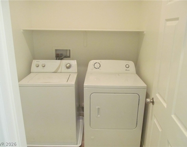 7471 Nicklin Street - Photo Thumbnail 15