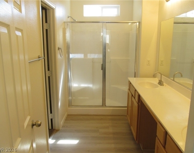 7471 Nicklin Street - Photo Thumbnail 16