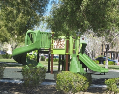 7471 Nicklin Street - Photo Thumbnail 25