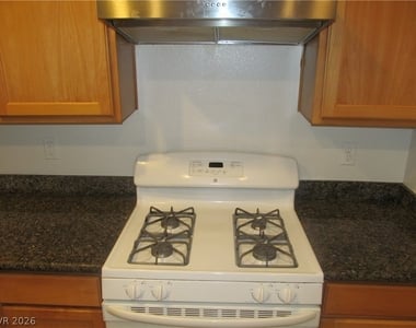 7471 Nicklin Street - Photo Thumbnail 7