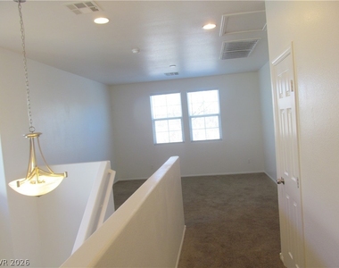 7471 Nicklin Street - Photo Thumbnail 12