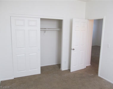 7471 Nicklin Street - Photo Thumbnail 9