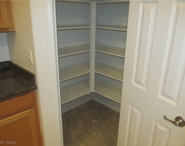 7471 Nicklin Street - Photo Thumbnail 10