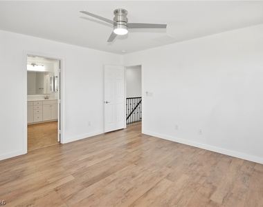 11320 Nalleta Springs Street - Photo Thumbnail 18