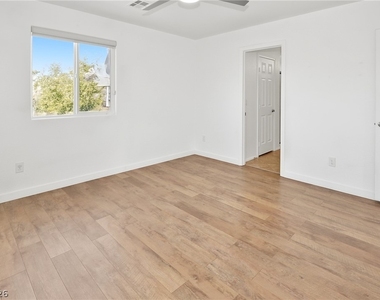 11320 Nalleta Springs Street - Photo Thumbnail 20