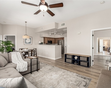 9303 Gilcrease - Photo Thumbnail 5