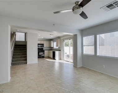 868 Blue Rosalie Place - Photo Thumbnail 11
