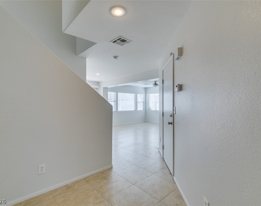 868 Blue Rosalie Place - Photo Thumbnail 2