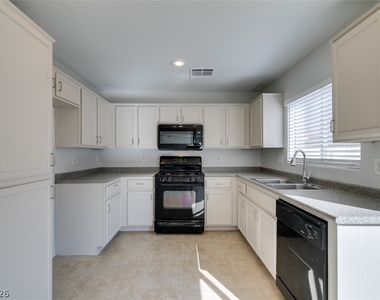 868 Blue Rosalie Place - Photo Thumbnail 17