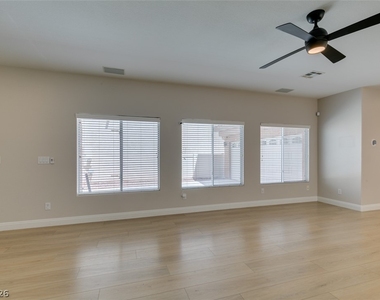 8909 Houston Ridge Avenue - Photo Thumbnail 4