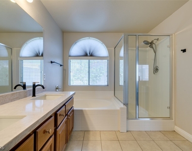 8909 Houston Ridge Avenue - Photo Thumbnail 39