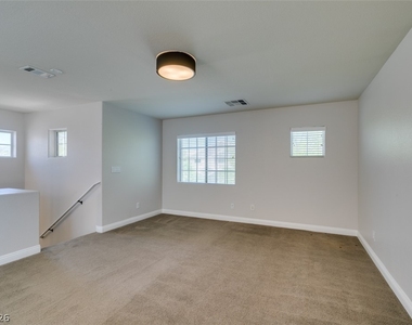 8909 Houston Ridge Avenue - Photo Thumbnail 28