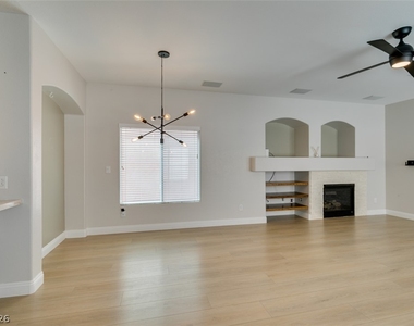 8909 Houston Ridge Avenue - Photo Thumbnail 10