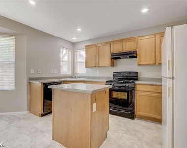 5146 Caprock Canyon Avenue - Photo Thumbnail 18