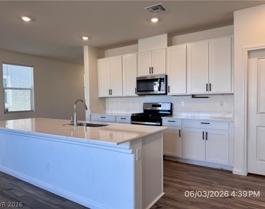 9552 Bursill Street - Photo Thumbnail 6