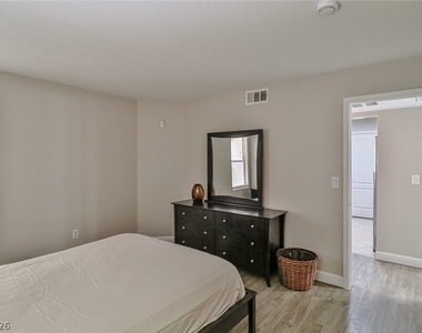 5055 W Hacienda Avenue - Photo Thumbnail 37