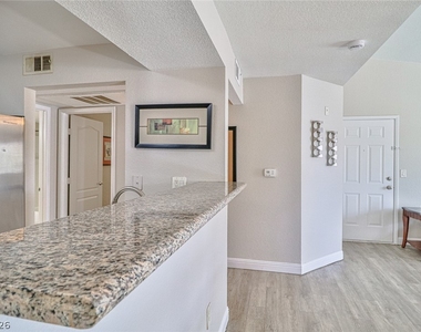 5055 W Hacienda Avenue - Photo Thumbnail 13