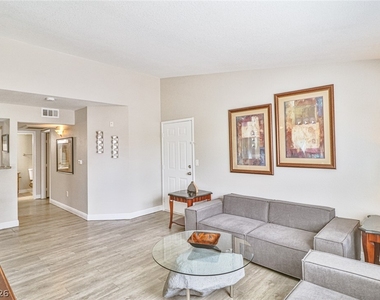 5055 W Hacienda Avenue - Photo Thumbnail 3