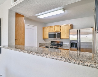 5055 W Hacienda Avenue - Photo Thumbnail 12
